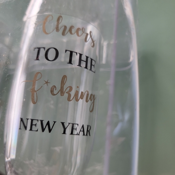 Icing. New years champagne glass flute set of 4 - Picture 7 of 7
